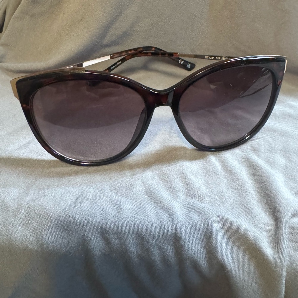 Kenneth Cole Reaction Brown Tortoise Shell Sunglasses